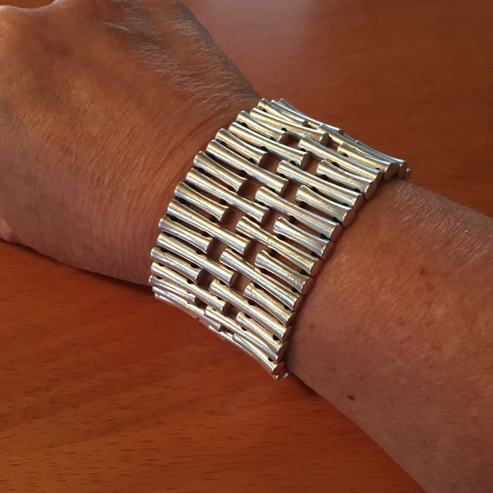 Silver-tone modern contemporary stretch bracelet
